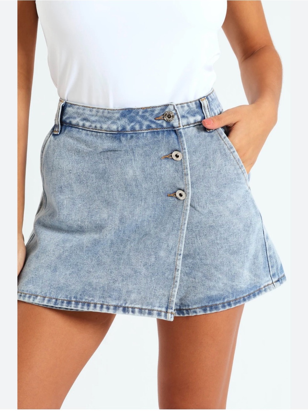 Zara Light Wash Denim Button-Front Mini Skirt - Blue